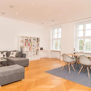 Parkview Alsergrund By Ichbucheat Apartment Wien