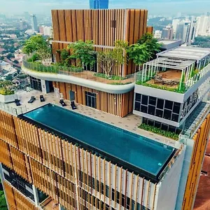 https://infinity-pool-ceylonz-suites-klcc.kualalumpurs-hotels.com